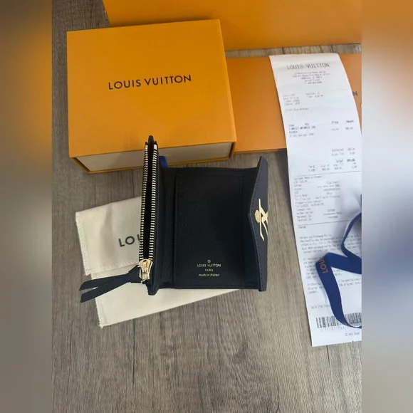 Louis Vuitton Victorine Wallet - Picture 10 of 13